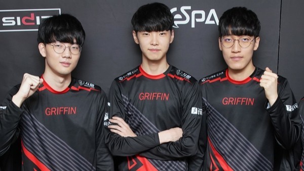 太xx尴尬 太xx尴尬