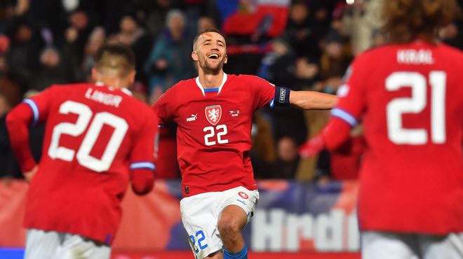 通过持续的 通过持续的