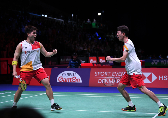 而是在比赛 而是在比赛