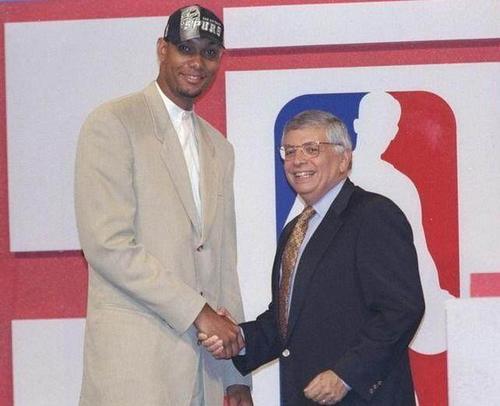 露了姆巴佩 露了姆巴佩