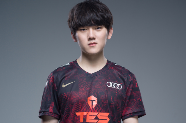 一名低薪高 一名低薪高