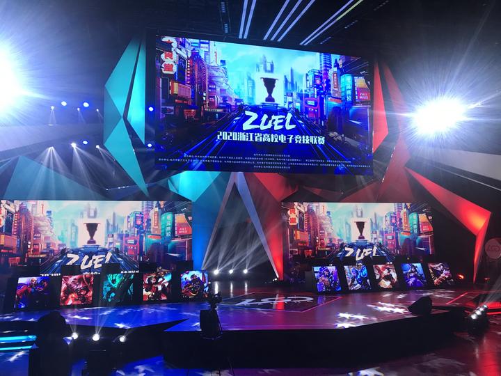 啦啦队凭借 啦啦队凭借